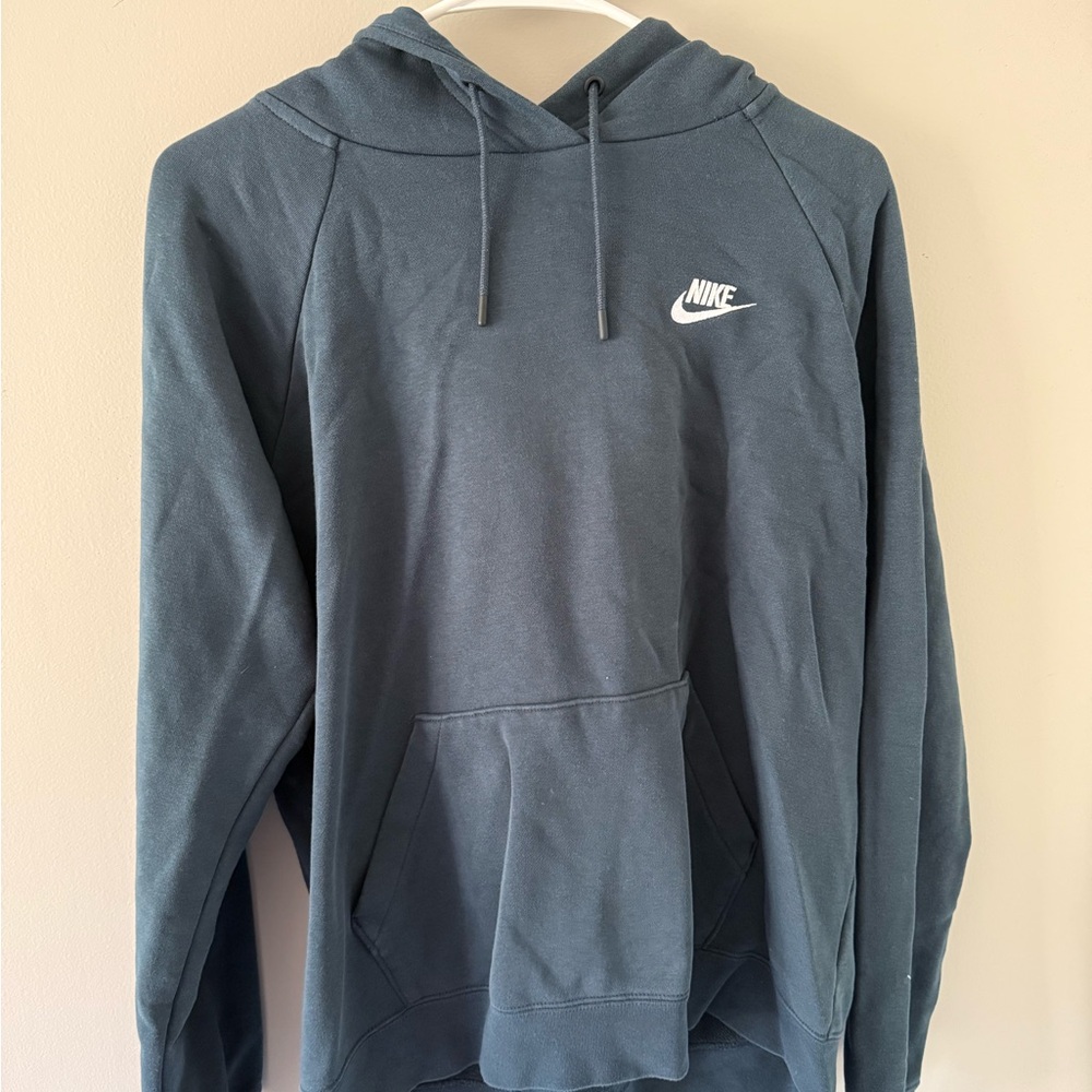 Nike Navy Blue Fleece Hoodie with Classic Fit and Minimal Design